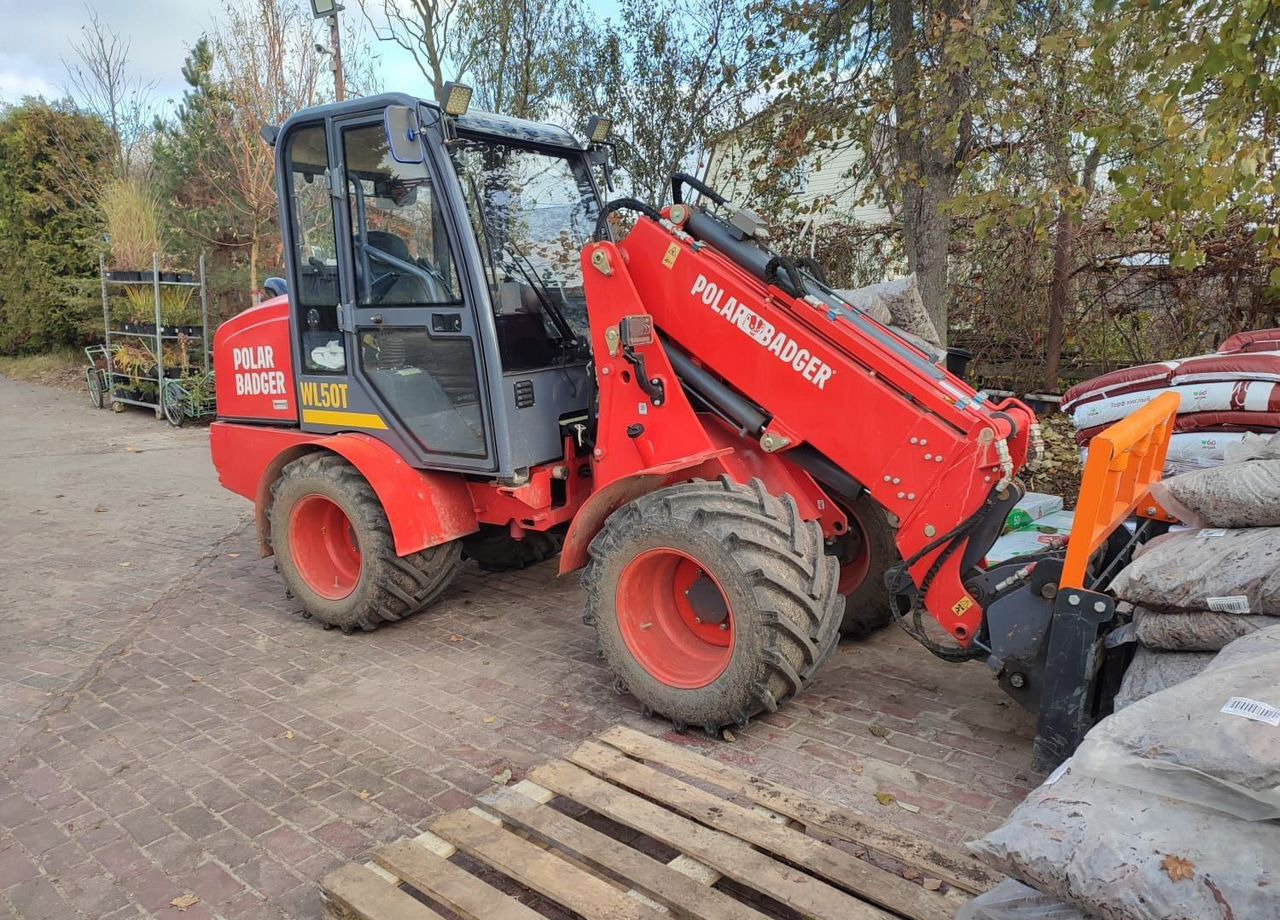 Новый Телескопический фронтальный погрузчик Polar Badger WL50T: фото 7