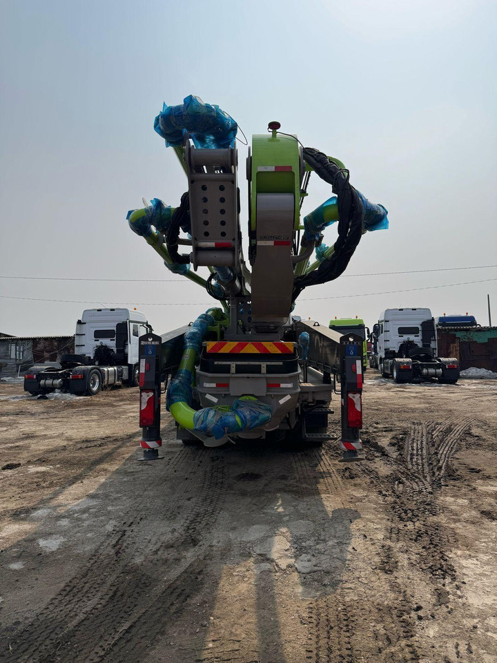 ZOOMLION 57X-6RZ - Автобетононасос: фото 5 ZOOMLION 57X-6RZ - Автобетононасос: фото 5