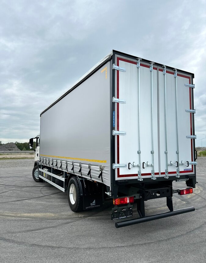 Sinotruk Howo T5G - Тентованный грузовик: фото 2 Sinotruk Howo T5G - Тентованный грузовик: фото 2
