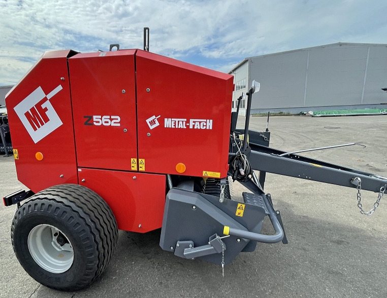 METAL-FACH Z-562 с обвязкой сеткой и центральной смазкой - Пресс-подборщик рулонный: фото 1 METAL-FACH Z-562 с обвязкой сеткой и центральной смазкой - Пресс-подборщик рулонный: фото 1