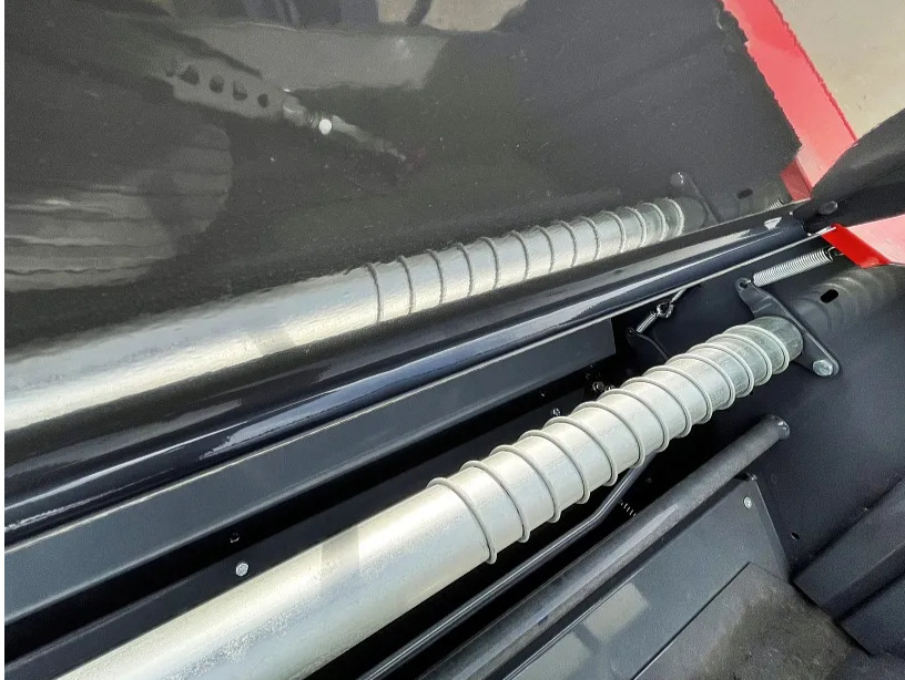 METAL-FACH Z-562 с обвязкой сеткой и центральной смазкой - Пресс-подборщик рулонный: фото 2 METAL-FACH Z-562 с обвязкой сеткой и центральной смазкой - Пресс-подборщик рулонный: фото 2