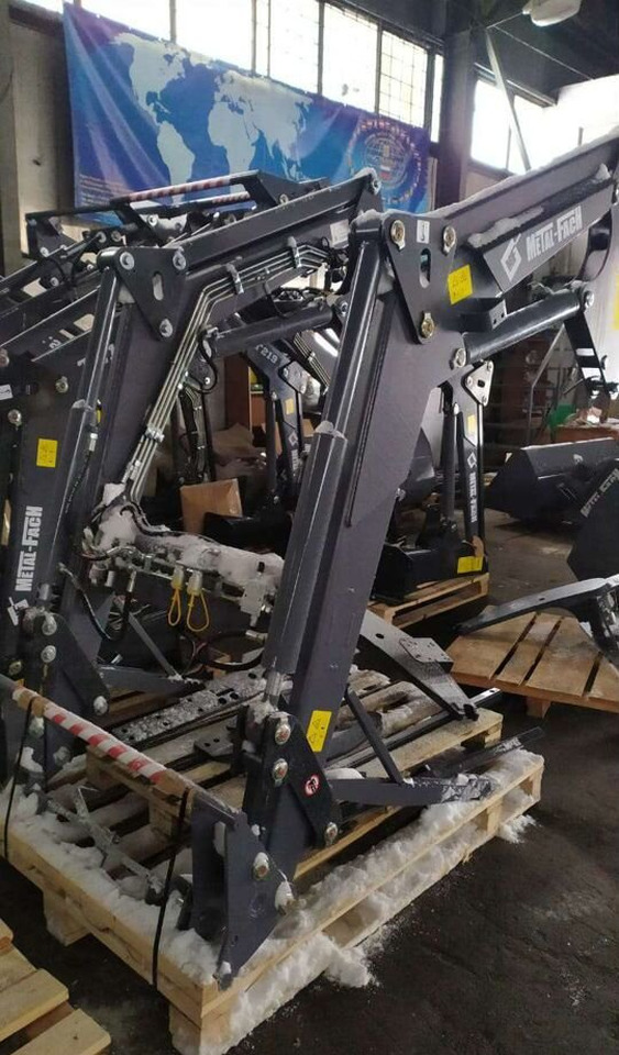 Metal-Fach T-229 1600L - Фронтальный погрузчик для трактора: фото 5 Metal-Fach T-229 1600L - Фронтальный погрузчик для трактора: фото 5