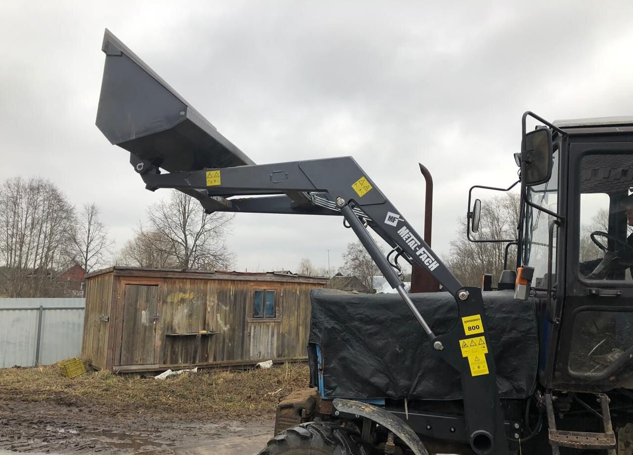 Metal-Fach T209 - Фронтальный погрузчик для трактора: фото 3 Metal-Fach T209 - Фронтальный погрузчик для трактора: фото 3
