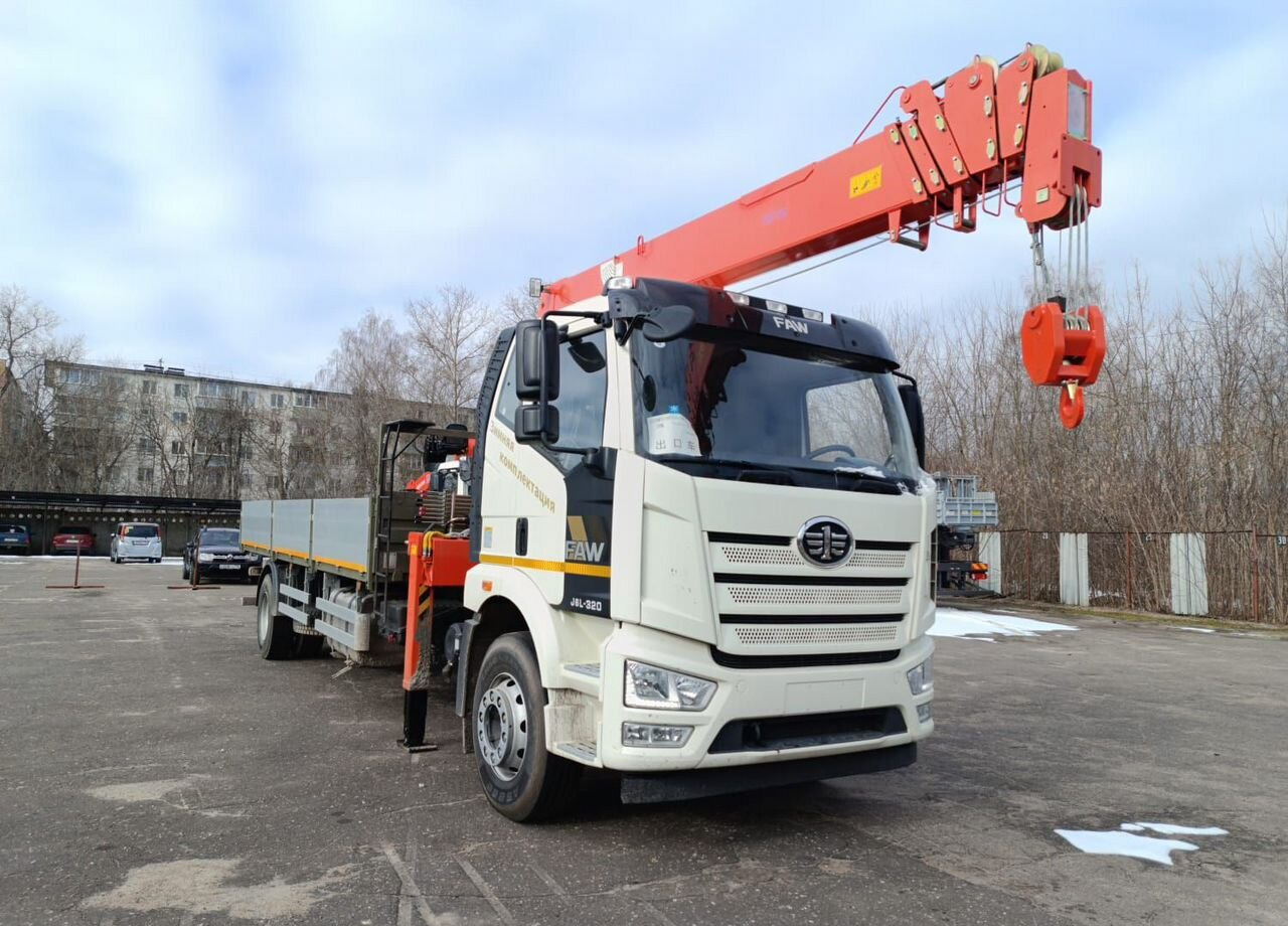 Новый Грузовик бортовой/ Платформа, Автоманипулятор FAW J6L: фото 6