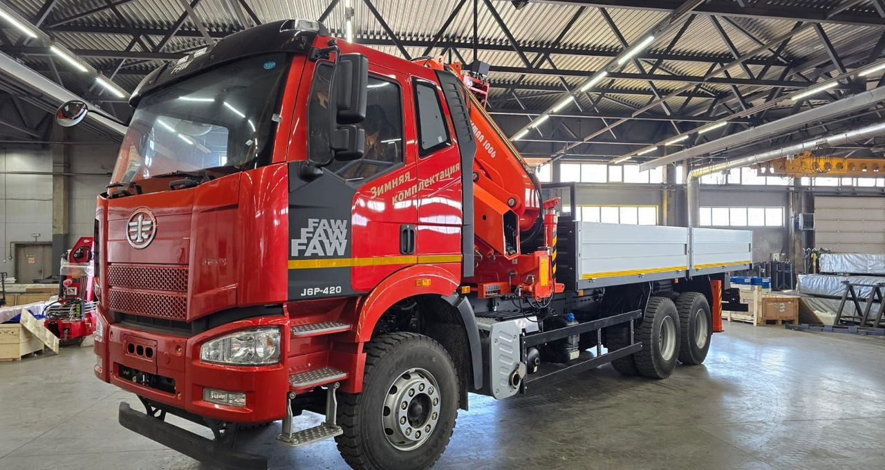 FAW J6P - Грузовик бортовой/ Платформа, Автоманипулятор: фото 1 FAW J6P - Грузовик бортовой/ Платформа, Автоманипулятор: фото 1