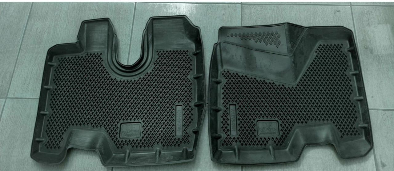 AUTORET Коврик KAMAZ 5490 (из 2-х) / полный с бортами 3Д - Кабина и интерьер для Грузовиков: фото 1 AUTORET Коврик KAMAZ 5490 (из 2-х) / полный с бортами 3Д - Кабина и интерьер для Грузовиков: фото 1