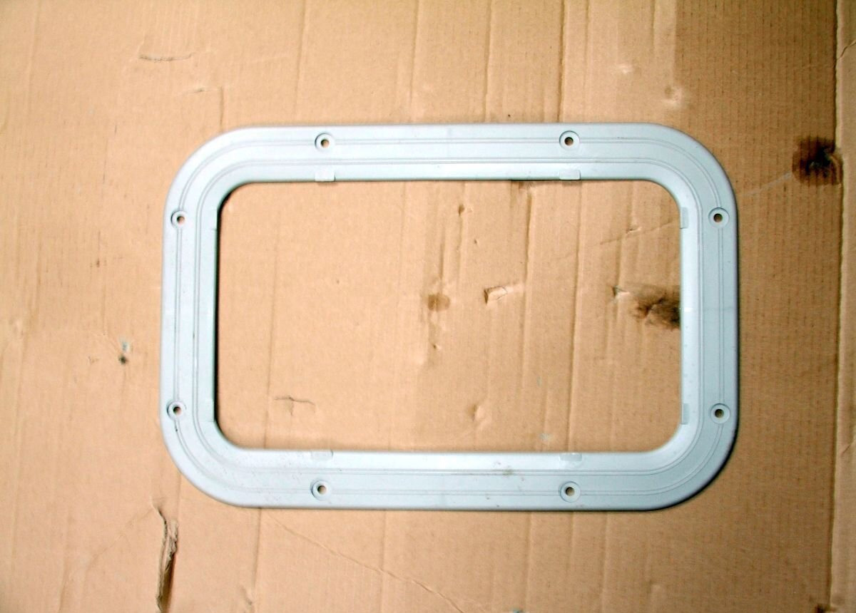 AVTOLIDER1 Облицовка люка кабины пластик 5320 (рамка) - Кабина и интерьер для Грузовиков: фото 1 AVTOLIDER1 Облицовка люка кабины пластик 5320 (рамка) - Кабина и интерьер для Грузовиков: фото 1