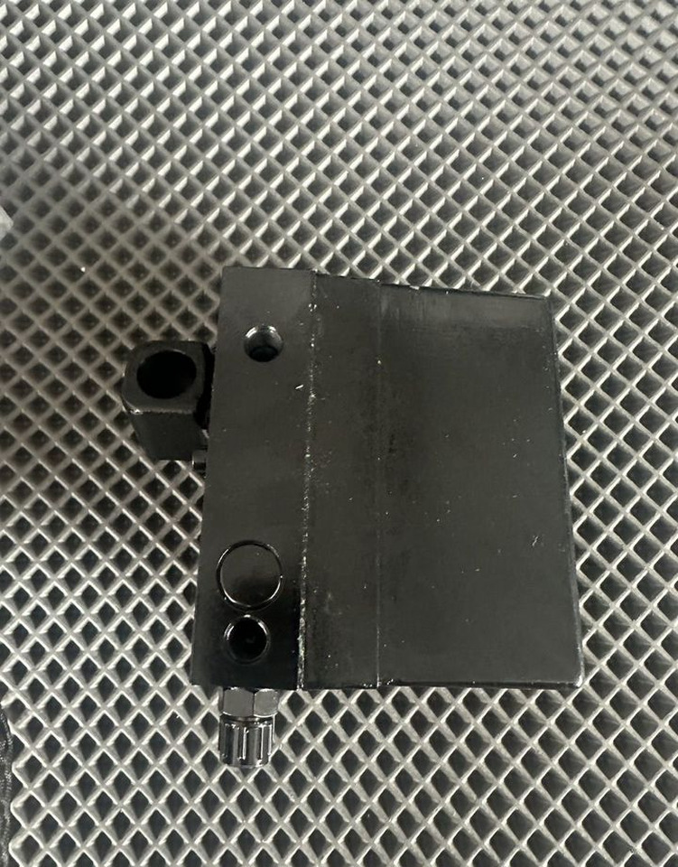 АВТОМАГНАТ Насос подъема кабины камаз ктс40-506.900-К1 - Подвеска кабины для Грузовиков: фото 2 АВТОМАГНАТ Насос подъема кабины камаз ктс40-506.900-К1 - Подвеска кабины для Грузовиков: фото 2