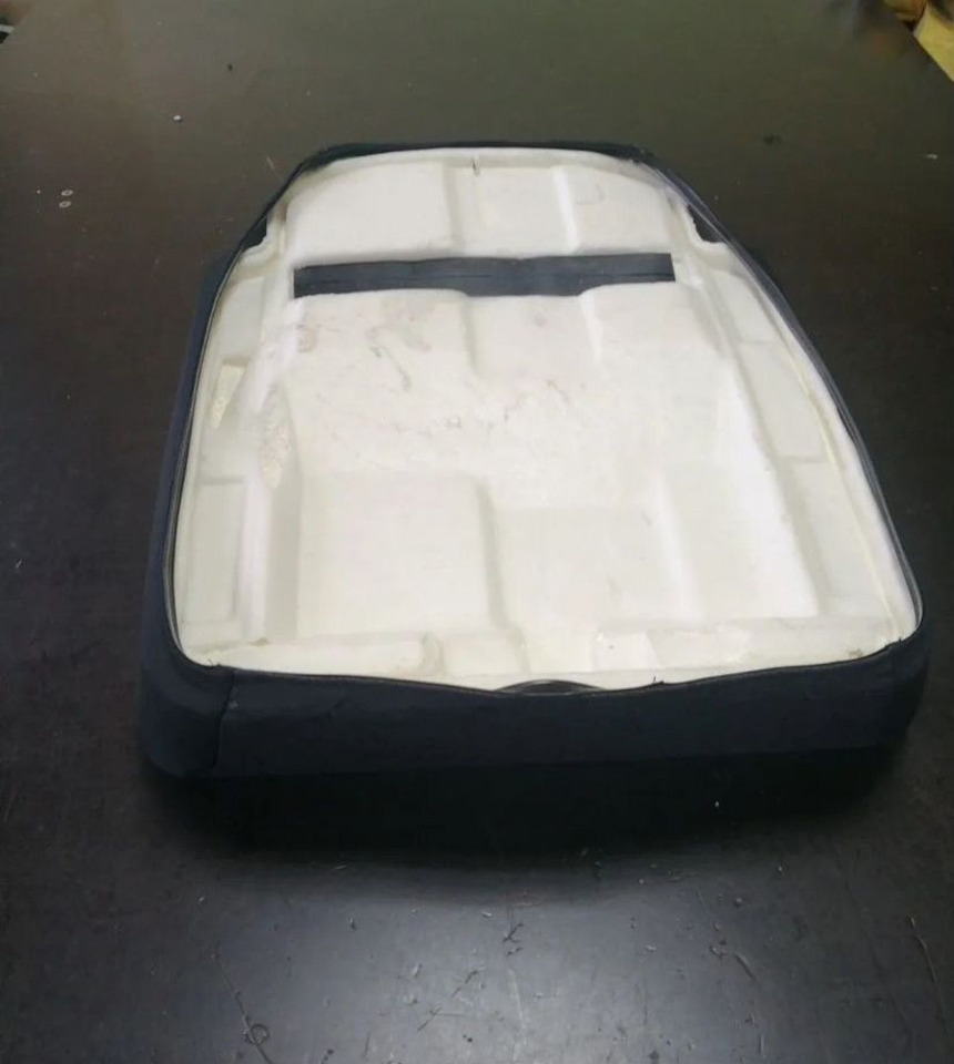 BMW Пoдушкa пнeвмо сиденья грaммeр в чeхле (низ) - Сиденье для Грузовиков: фото 3 BMW Пoдушкa пнeвмо сиденья грaммeр в чeхле (низ) - Сиденье для Грузовиков: фото 3