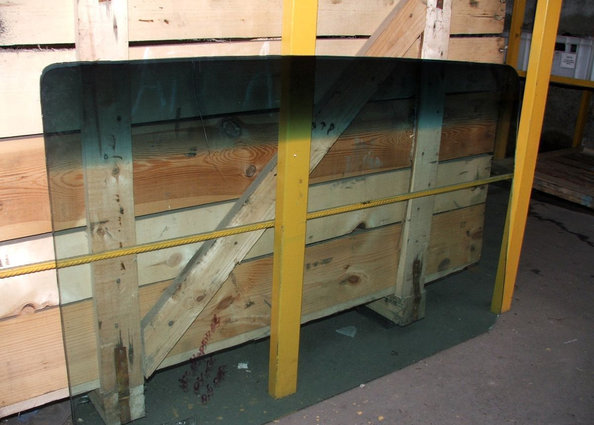 БОР Стекло ветровое с тонированной полосой 1024х662 - Ветровое стекло для Грузовиков: фото 1 БОР Стекло ветровое с тонированной полосой 1024х662 - Ветровое стекло для Грузовиков: фото 1