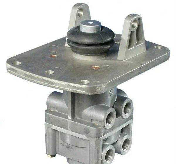 БелОМО Кран ЗИЛ, камаз, маз тормозной подпедальный беломо - Тормозной клапан для Грузовиков: фото 2 БелОМО Кран ЗИЛ, камаз, маз тормозной подпедальный беломо - Тормозной клапан для Грузовиков: фото 2