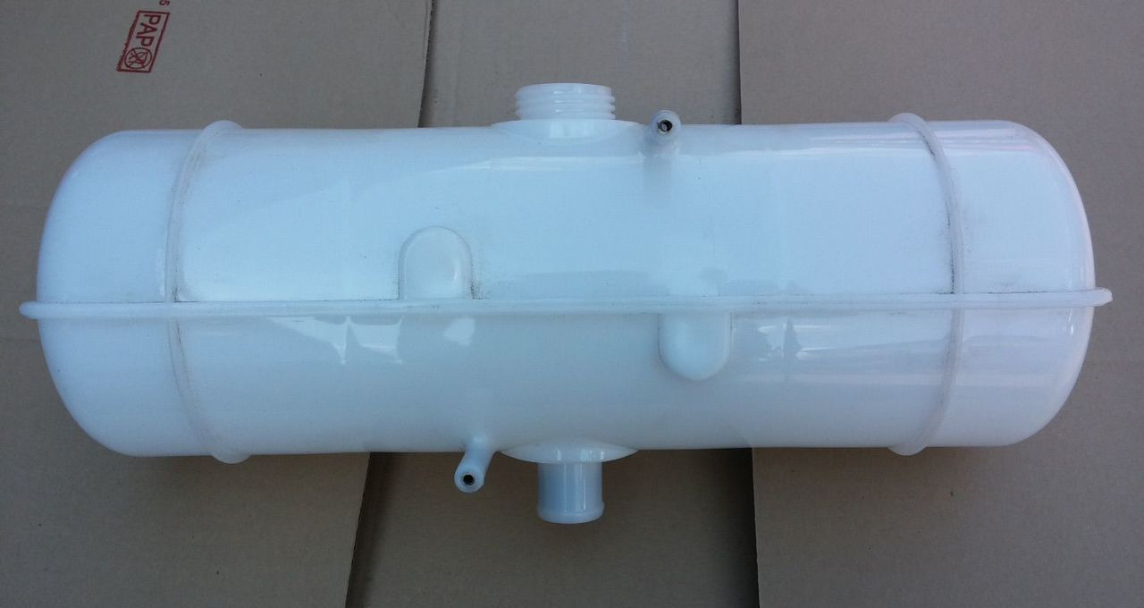 Cummins Бачок расширительный камаз 4308, (дв.Cummins isbe) - Расширительный бачок для Грузовиков: фото 1 Cummins Бачок расширительный камаз 4308, (дв.Cummins isbe) - Расширительный бачок для Грузовиков: фото 1