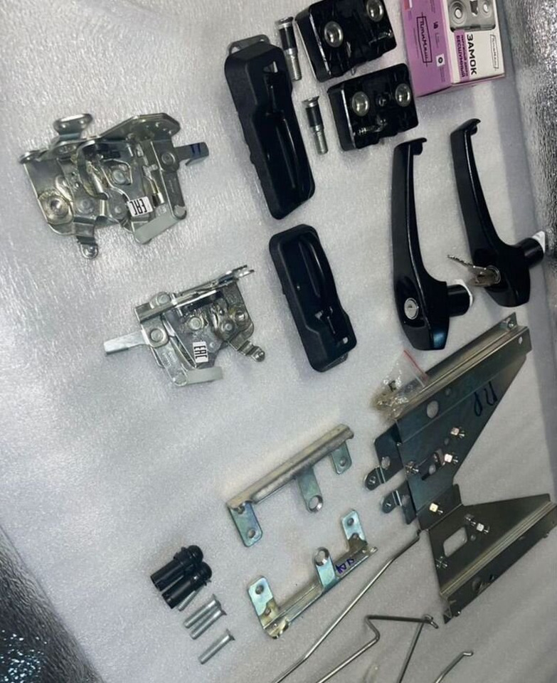 ДААЗ (Димитровградский автоагрегатный завод) Замок бесшумный на Камаз комплект на две стороны - Дверь и запчасти для Грузовиков: фото 4 ДААЗ (Димитровградский автоагрегатный завод) Замок бесшумный на Камаз комплект на две стороны - Дверь и запчасти для Грузовиков: фото 4