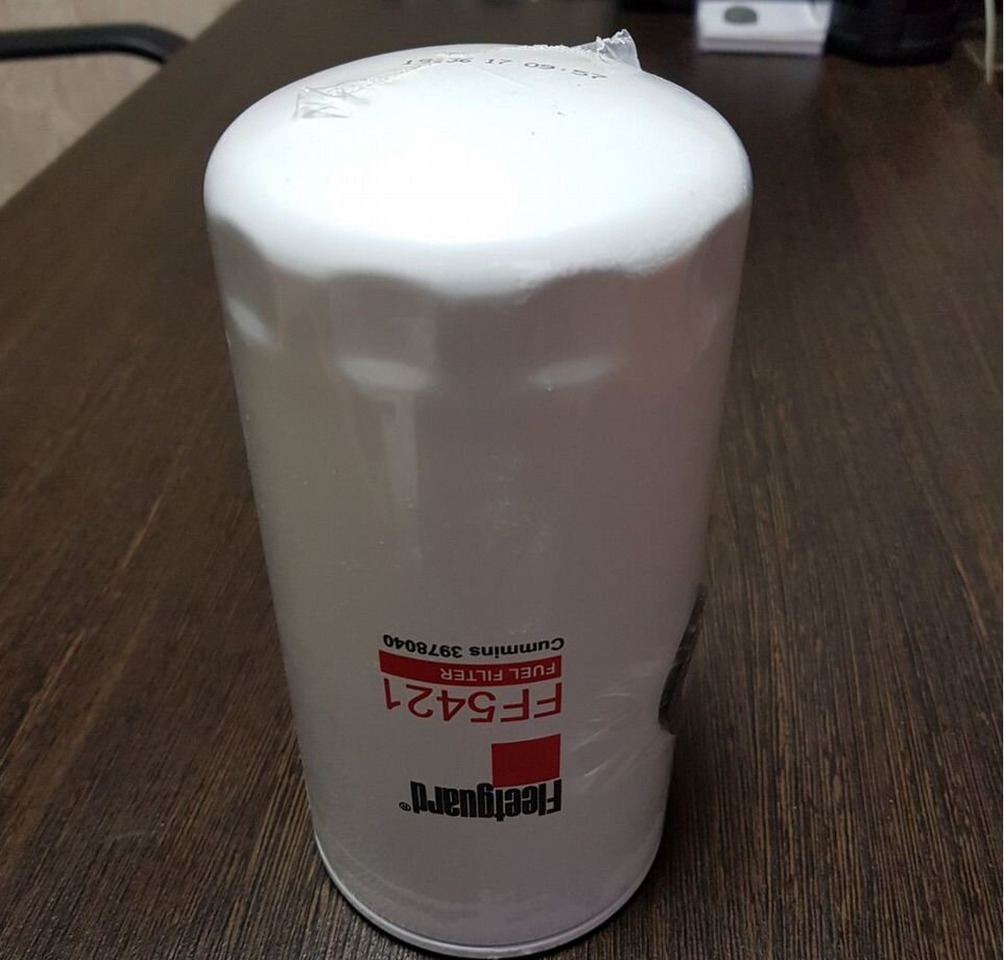 Fleetguard Фильтр топливный камаз тонкой очистки fleetguard - Топливный фильтр для Грузовиков: фото 1 Fleetguard Фильтр топливный камаз тонкой очистки fleetguard - Топливный фильтр для Грузовиков: фото 1