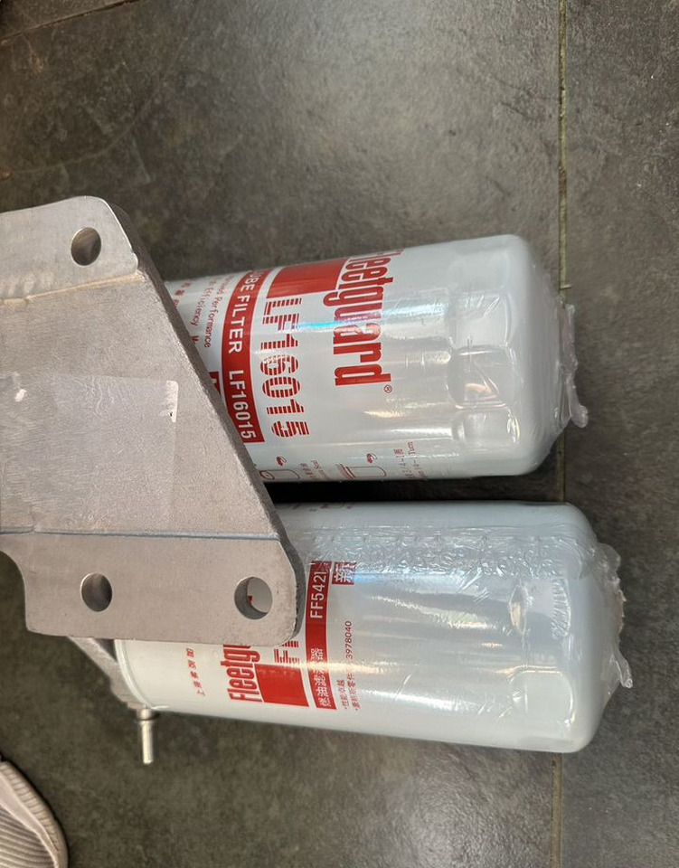 Fleetguard Головка топливного фильтра двойная ISBe, ISF3.8 - Топливный фильтр для Грузовиков: фото 3 Fleetguard Головка топливного фильтра двойная ISBe, ISF3.8 - Топливный фильтр для Грузовиков: фото 3