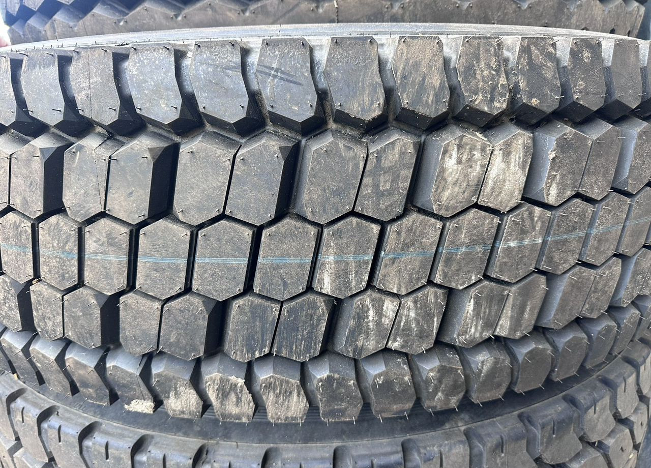 КАМА (Нижнекамский шинный завод) Кама-301 - Шина для Грузовиков: фото 1 КАМА (Нижнекамский шинный завод) Кама-301 - Шина для Грузовиков: фото 1