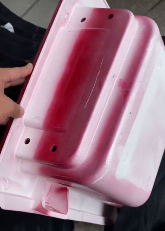 КАМАТЕК Щиток подножки правый (вишня) камаз-5490 завод - Боковая подножка для Грузовиков: фото 2 КАМАТЕК Щиток подножки правый (вишня) камаз-5490 завод - Боковая подножка для Грузовиков: фото 2