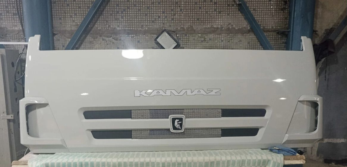 KAMAZ Капот на камаз с наклейками серый Димка - Капот для Грузовиков: фото 1 KAMAZ Капот на камаз с наклейками серый Димка - Капот для Грузовиков: фото 1