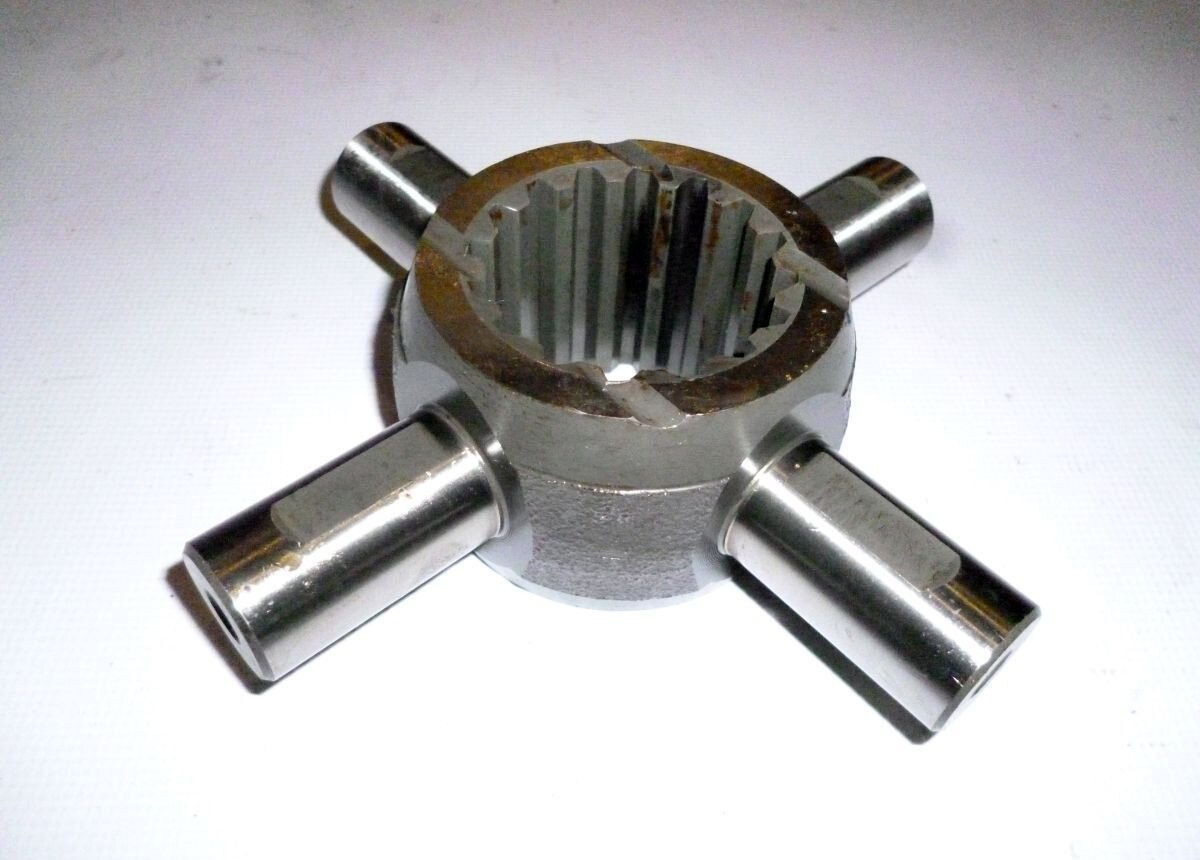 KAMAZ Крестовина камаз 6520-2506060 завод - Трансмиссия для Грузовиков: фото 1