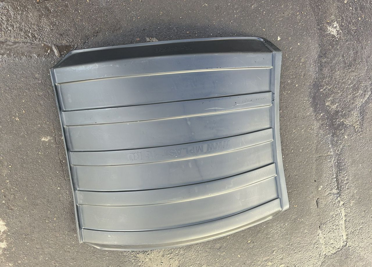 KAMAZ Крыло 1/3 часть К-650 двускатное (к-т 2.шт) - Крыло для Грузовиков: фото 2 KAMAZ Крыло 1/3 часть К-650 двускатное (к-т 2.шт) - Крыло для Грузовиков: фото 2