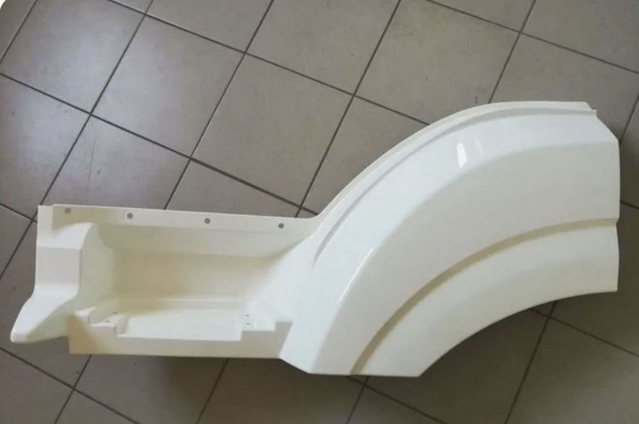 KAMAZ Крыло камаз-5490 левое передняя часть (белый) - Крыло для Грузовиков: фото 1 KAMAZ Крыло камаз-5490 левое передняя часть (белый) - Крыло для Грузовиков: фото 1