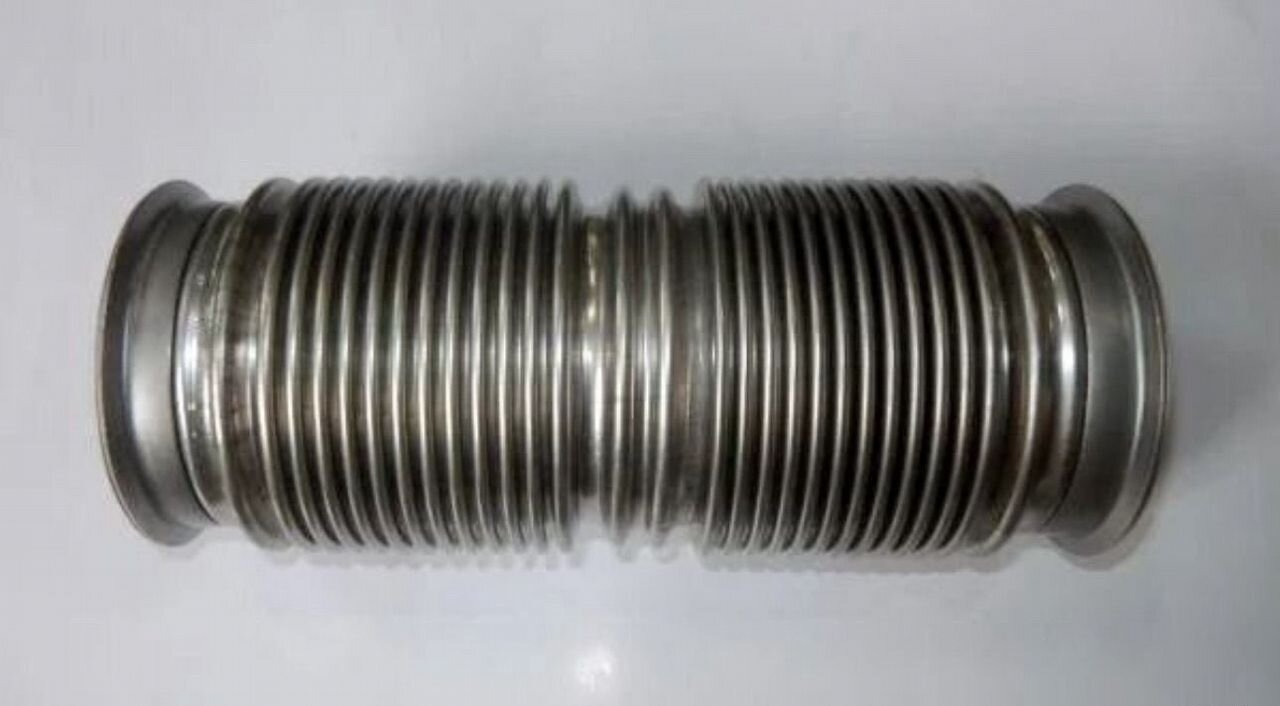 KAMAZ Металлорукав камаз-65115 L300мм, D105мм (нерж.) - Выхлопная система для Грузовиков: фото 1 KAMAZ Металлорукав камаз-65115 L300мм, D105мм (нерж.) - Выхлопная система для Грузовиков: фото 1