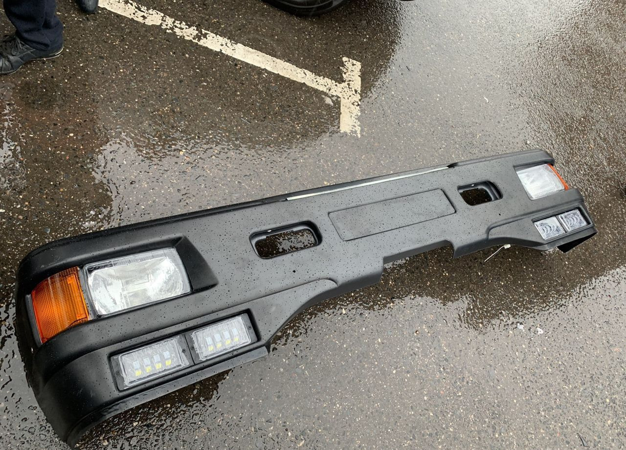 KAMAZ Облицовка буфера камаз с Противотуманная LED - Бампер для Грузовиков: фото 1