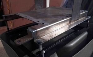 Новый Кабина и интерьер для Грузовиков KAMAZ Основание под столик между сиденьями в кабину: фото 7