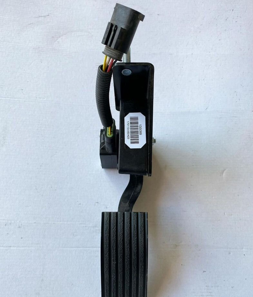 KAMAZ Педаль газа камаз евро-3 - Педаль для Грузовиков: фото 2 KAMAZ Педаль газа камаз евро-3 - Педаль для Грузовиков: фото 2