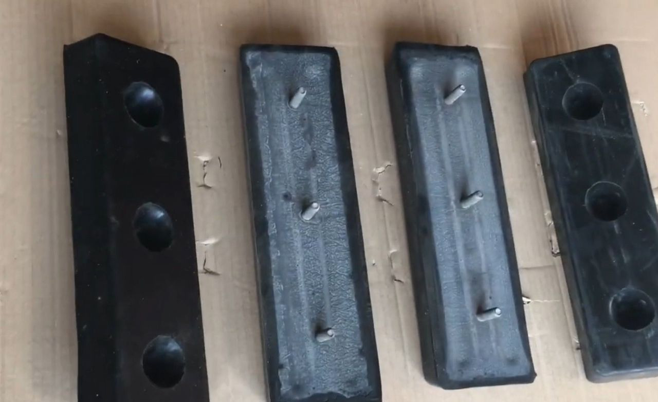 KAMAZ Подушка кузова Камаз амортизатор платформы (4.шт) - Подвеска для Грузовиков: фото 3 KAMAZ Подушка кузова Камаз амортизатор платформы (4.шт) - Подвеска для Грузовиков: фото 3