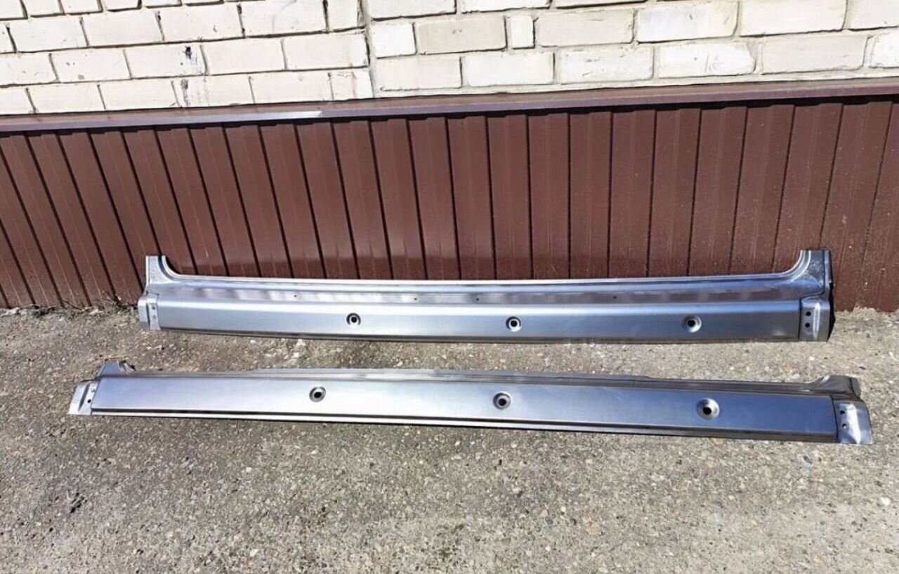 KAMAZ Рамка лобового стекла нижняя часть 3 щетки(завод) - Ветровое стекло для Грузовиков: фото 1 KAMAZ Рамка лобового стекла нижняя часть 3 щетки(завод) - Ветровое стекло для Грузовиков: фото 1