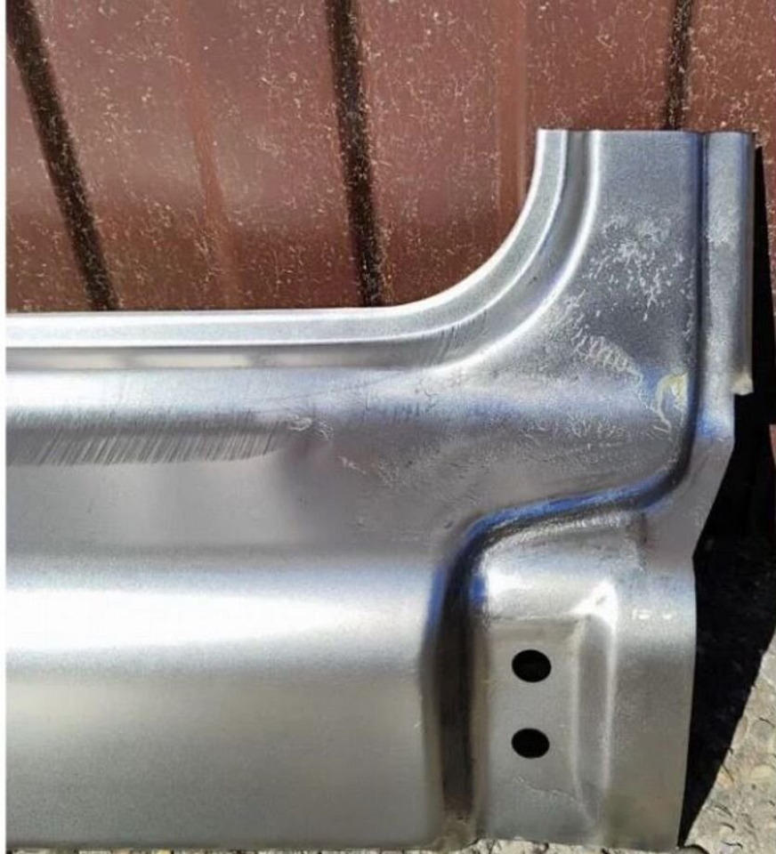 KAMAZ Рамка лобового стекла нижняя часть 3 щетки(завод) - Ветровое стекло для Грузовиков: фото 3 KAMAZ Рамка лобового стекла нижняя часть 3 щетки(завод) - Ветровое стекло для Грузовиков: фото 3