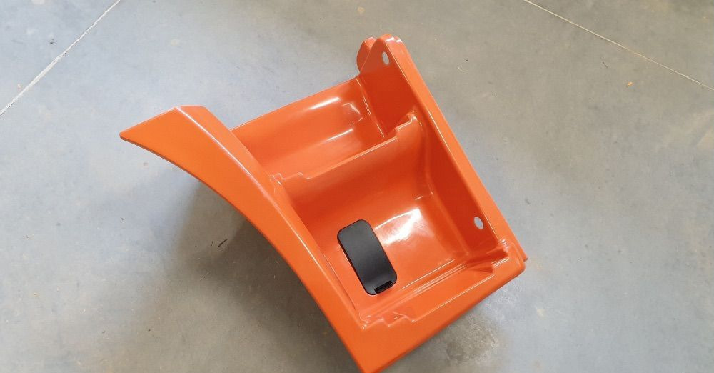 KAMAZ Щиток подножки камаз 63501 правый - Боковая подножка для Грузовиков: фото 1