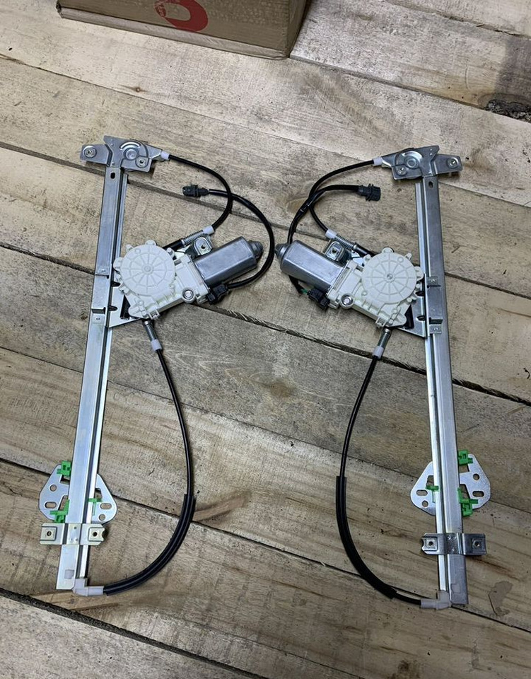 KAMAZ Стеклоподъемник камаз-5490 автомат (рейка)комплект - Стеклоподъёмник для Грузовиков: фото 2 KAMAZ Стеклоподъемник камаз-5490 автомат (рейка)комплект - Стеклоподъёмник для Грузовиков: фото 2