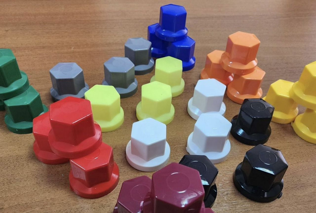 Колпачок на гайку 32 мм пластиковый 20шт, черный - Шины и диски для Грузовиков: фото 5 Колпачок на гайку 32 мм пластиковый 20шт, черный - Шины и диски для Грузовиков: фото 5