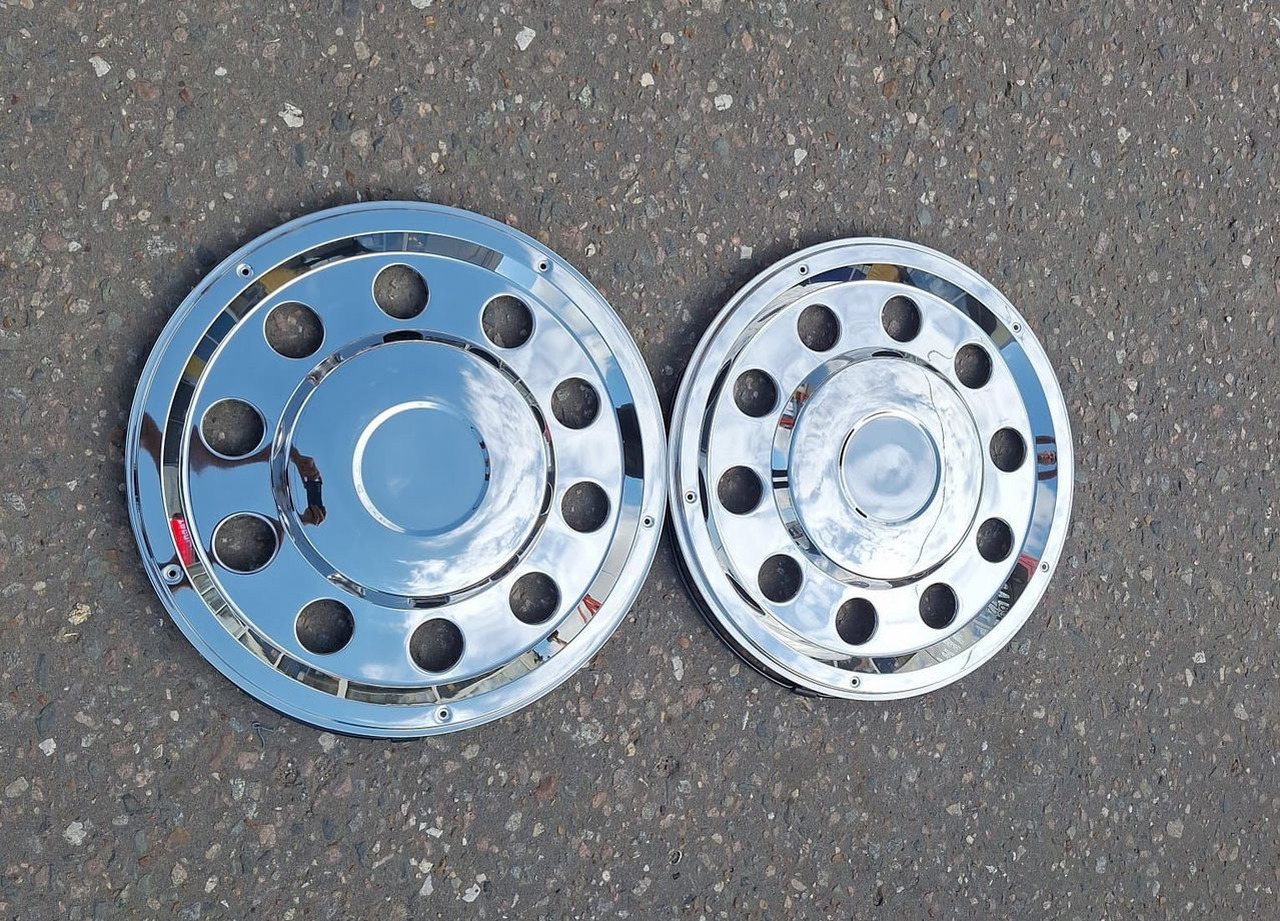 Колпак колеса 22,5" задний нержавейка к-т 2 шт - Колесный диск для Грузовиков: фото 4 Колпак колеса 22,5" задний нержавейка к-т 2 шт - Колесный диск для Грузовиков: фото 4