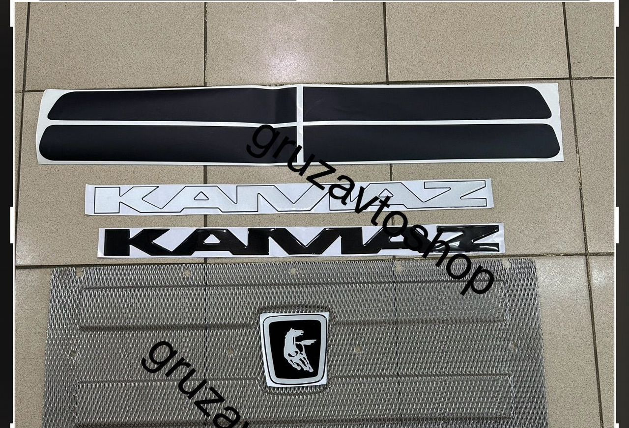 Комплект на капот камаз (сетка наклейка) - Капот для Грузовиков: фото 1 Комплект на капот камаз (сетка наклейка) - Капот для Грузовиков: фото 1