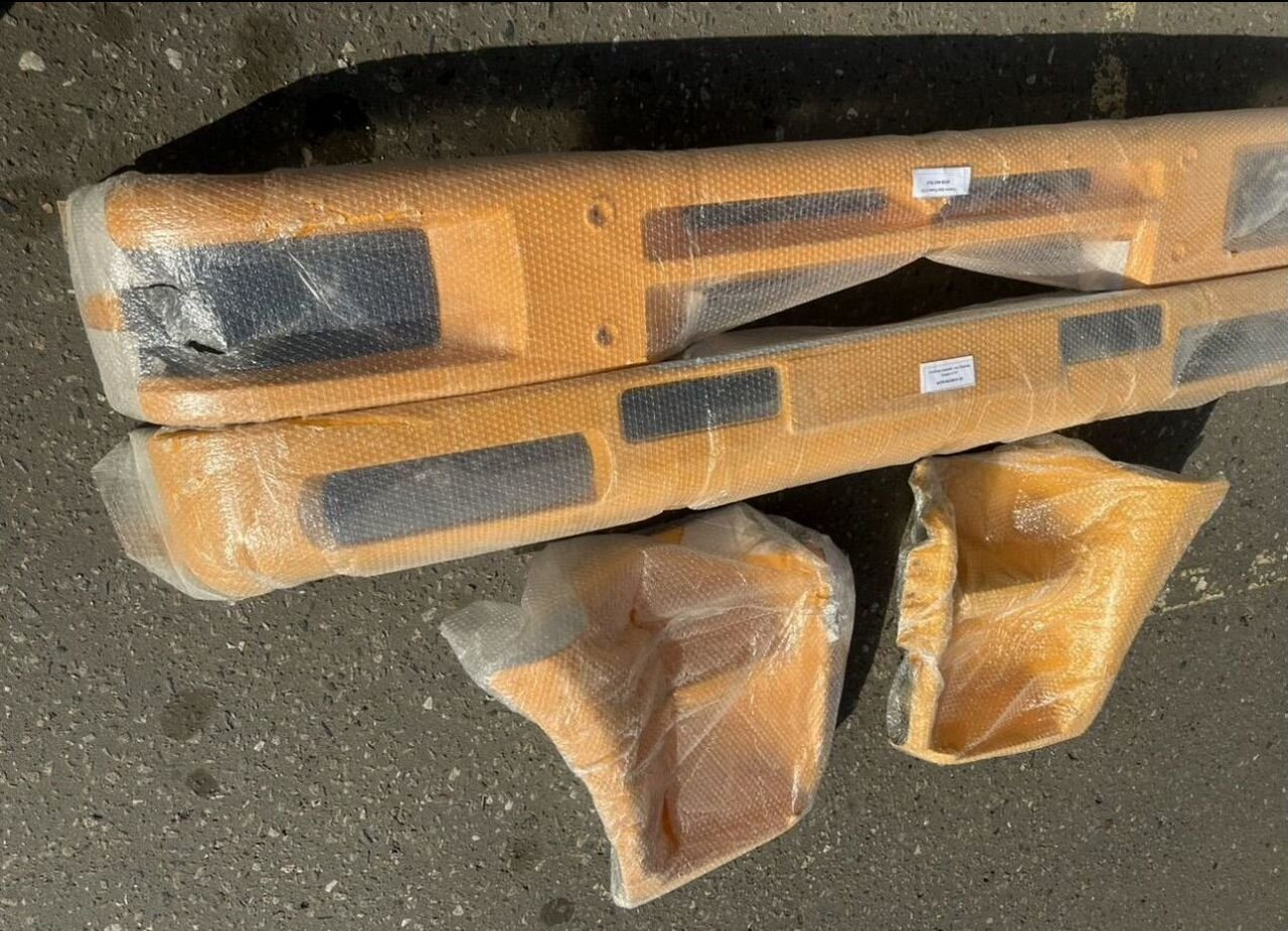 Комплект пластик на камаз 6520 до рестайлинг - Кузов и экстерьер для Грузовиков: фото 1 Комплект пластик на камаз 6520 до рестайлинг - Кузов и экстерьер для Грузовиков: фото 1