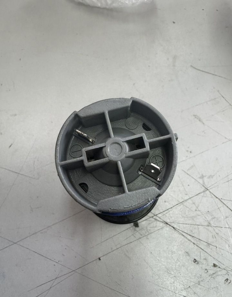 Компрессор для воздушных автомобильны сигналов 24v - Электрическая система для Грузовиков: фото 3 Компрессор для воздушных автомобильны сигналов 24v - Электрическая система для Грузовиков: фото 3