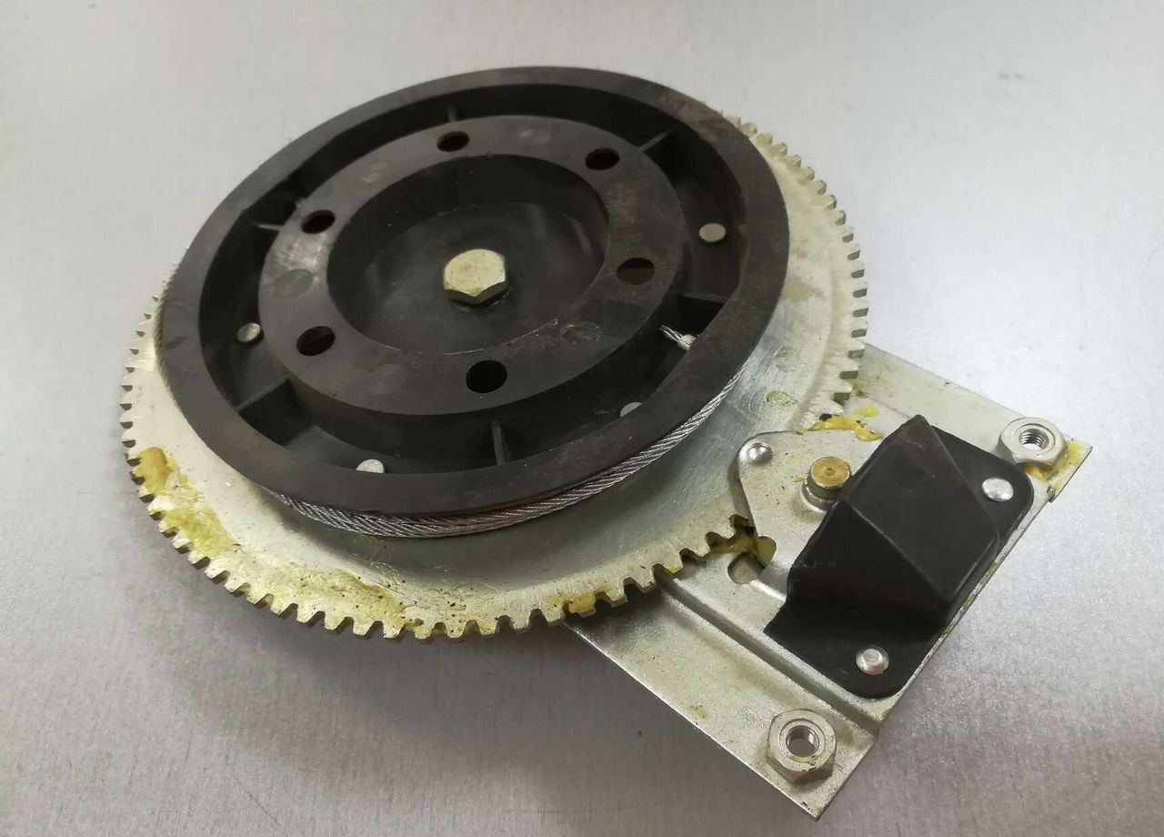 MAZ Стеклоподъемник маз правый 5336-6104010 - Стеклоподъёмник для Грузовиков: фото 1 MAZ Стеклоподъемник маз правый 5336-6104010 - Стеклоподъёмник для Грузовиков: фото 1