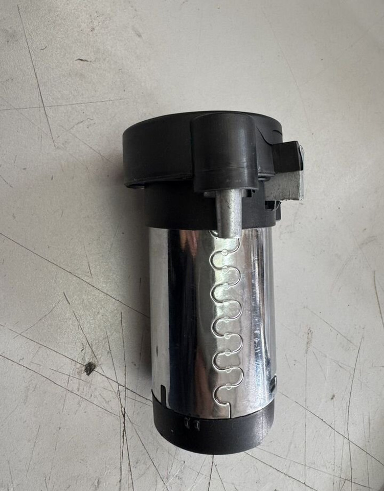 Моторчик для воздушных сигналов электрический, 12V - Электрическая система для Грузовиков: фото 4 Моторчик для воздушных сигналов электрический, 12V - Электрическая система для Грузовиков: фото 4