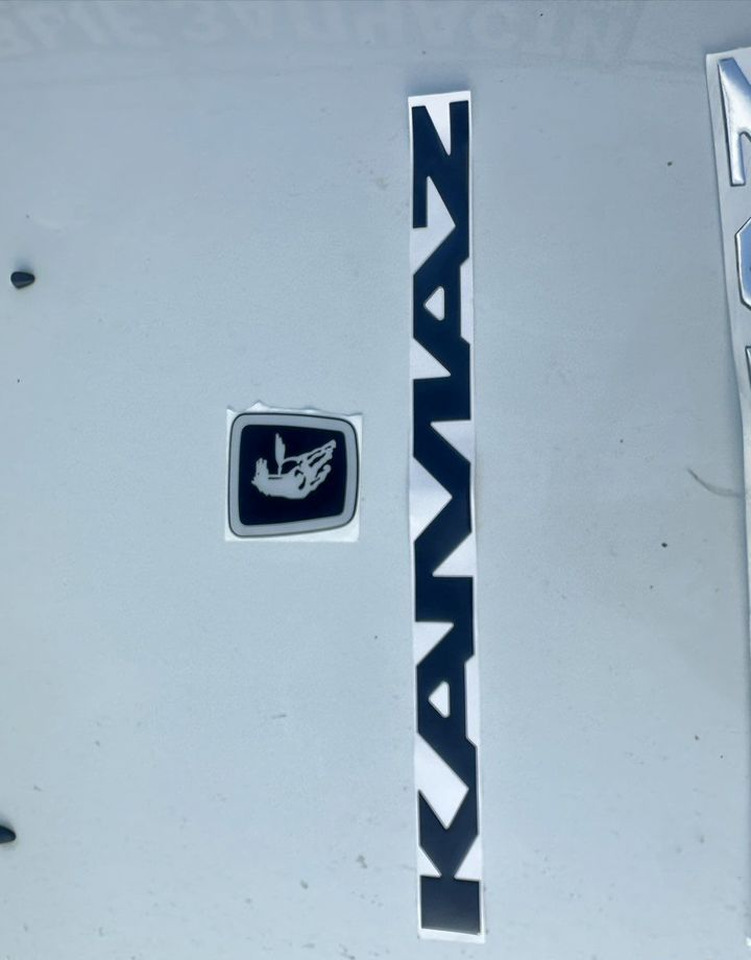 Наклейка "камаz"+ "Конь" наклейка (2шт) (таблички) - Кузов и экстерьер для Грузовиков: фото 2 Наклейка "камаz"+ "Конь" наклейка (2шт) (таблички) - Кузов и экстерьер для Грузовиков: фото 2