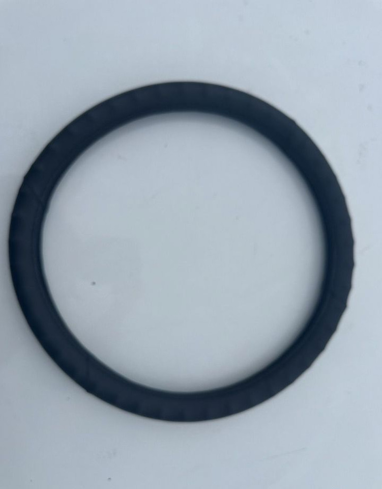 Оплетка на руль анатомия / 44-46cm / черная - Рулевое колесо для Грузовиков: фото 1 Оплетка на руль анатомия / 44-46cm / черная - Рулевое колесо для Грузовиков: фото 1