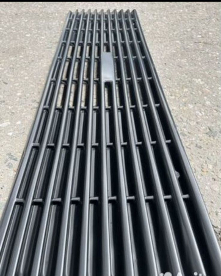 Пластик Облицовка радиатора маз-64229 (абс пластик) реше - Капот для Грузовиков: фото 3 Пластик Облицовка радиатора маз-64229 (абс пластик) реше - Капот для Грузовиков: фото 3