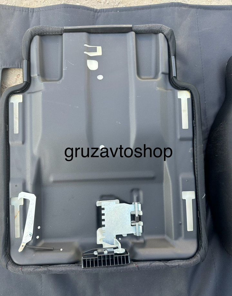 Подушка сидения камаз евро-3 grammer - Сиденье для Грузовиков: фото 3 Подушка сидения камаз евро-3 grammer - Сиденье для Грузовиков: фото 3