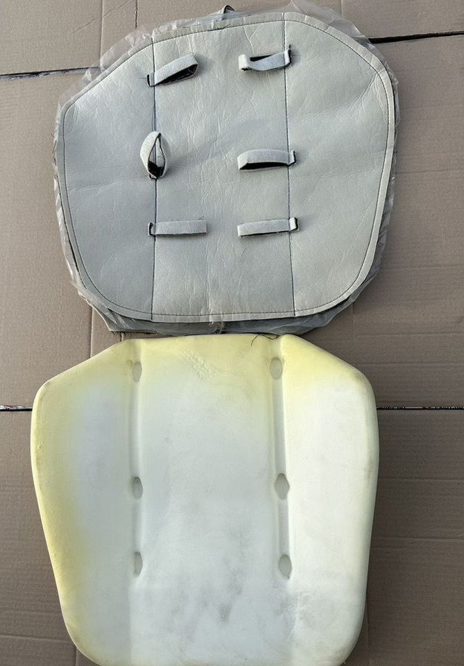 Риат Подушка водительского сиденья в чехле камаз 5320 - Сиденье для Грузовиков: фото 5 Риат Подушка водительского сиденья в чехле камаз 5320 - Сиденье для Грузовиков: фото 5