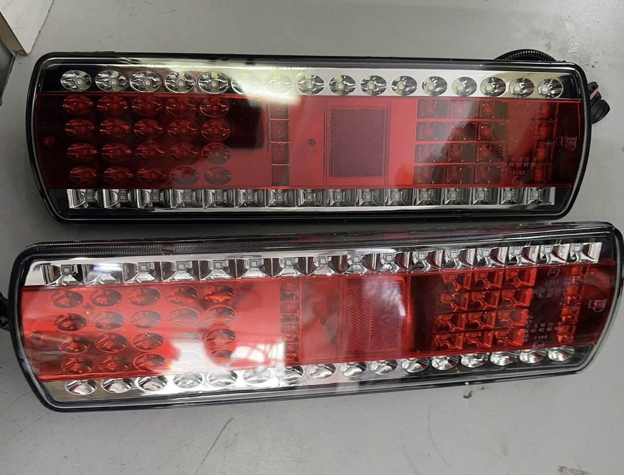 Руденск Фонарь Задний светодиодный завод (5490) Со Жгутом - Задний фонарь для Грузовиков: фото 1 Руденск Фонарь Задний светодиодный завод (5490) Со Жгутом - Задний фонарь для Грузовиков: фото 1