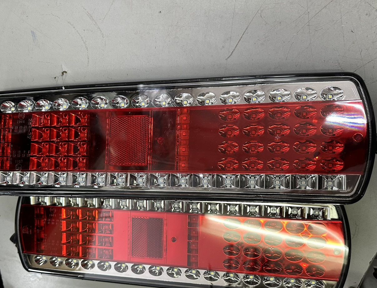 Руденск Фонарь Задний светодиодный завод (5490) Со Жгутом - Задний фонарь для Грузовиков: фото 2 Руденск Фонарь Задний светодиодный завод (5490) Со Жгутом - Задний фонарь для Грузовиков: фото 2