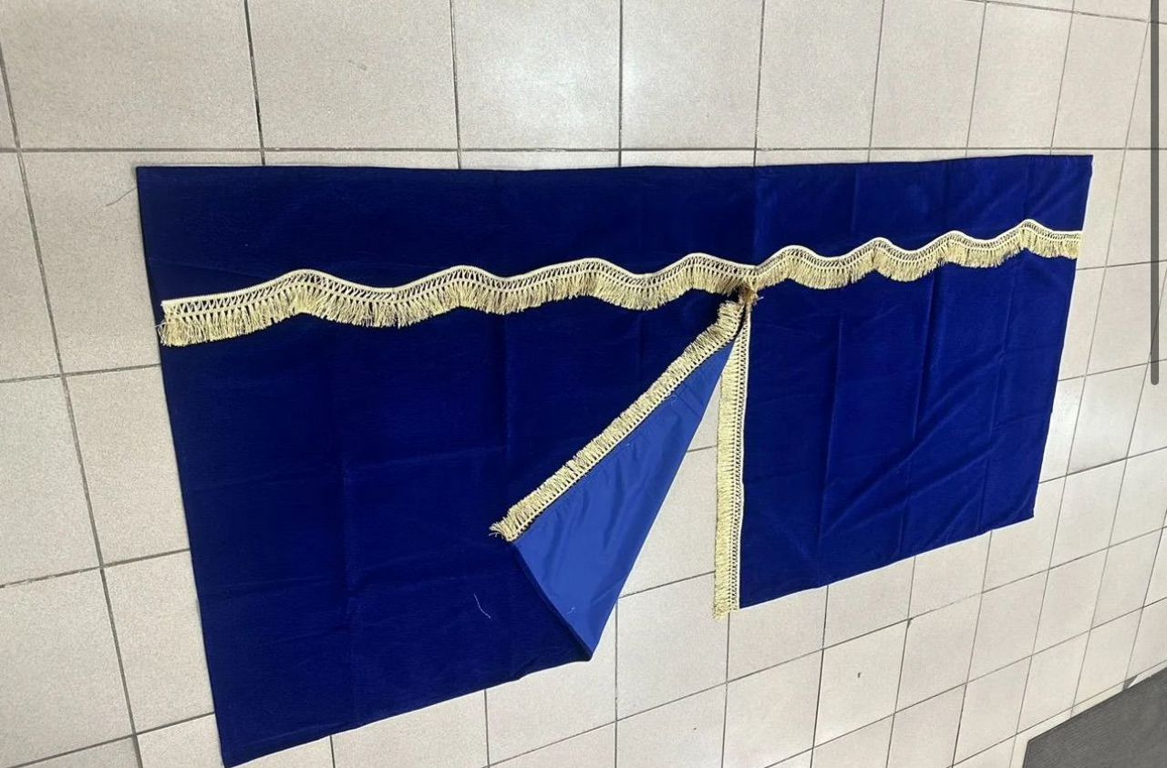 Шторы на спальник, низкая кабина (110*120) ткань - Кабина и интерьер для Грузовиков: фото 1 Шторы на спальник, низкая кабина (110*120) ткань - Кабина и интерьер для Грузовиков: фото 1