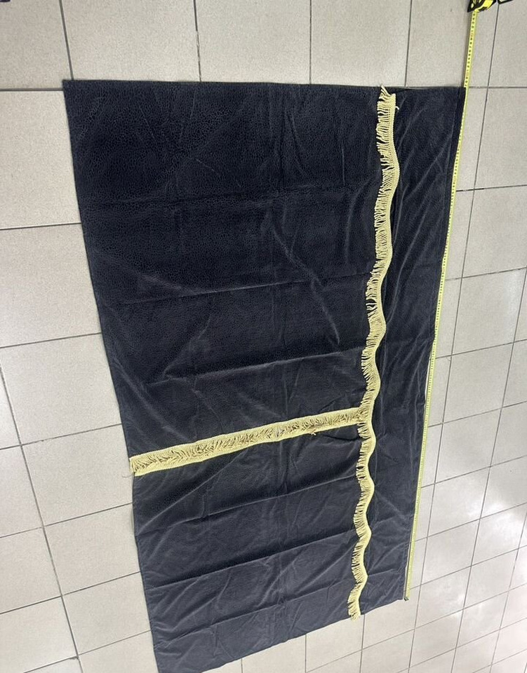 Шторы на спальник, высокая кабина (150*110) 2.шт - Кабина и интерьер для Грузовиков: фото 2 Шторы на спальник, высокая кабина (150*110) 2.шт - Кабина и интерьер для Грузовиков: фото 2